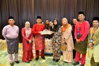 Majlis Penyerahan Bingkisan Ramadan