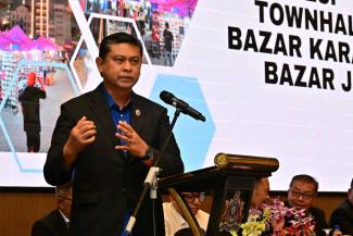 Sesi Townhall Bazar Karat JB 