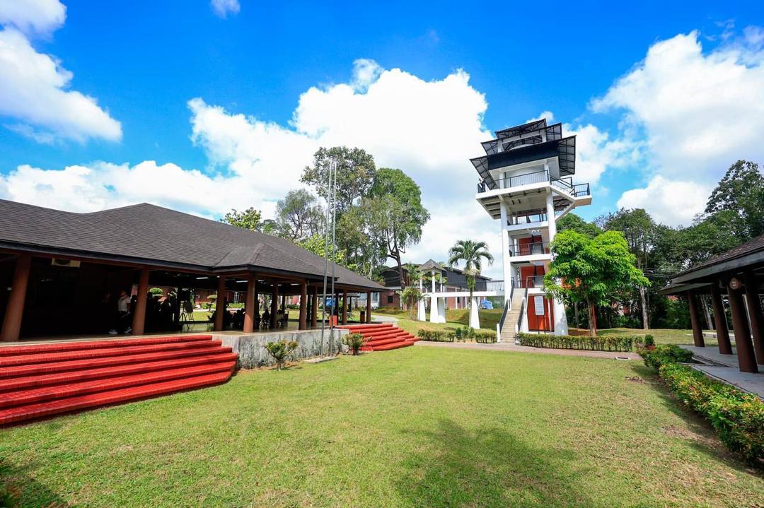 Dewan Lambak