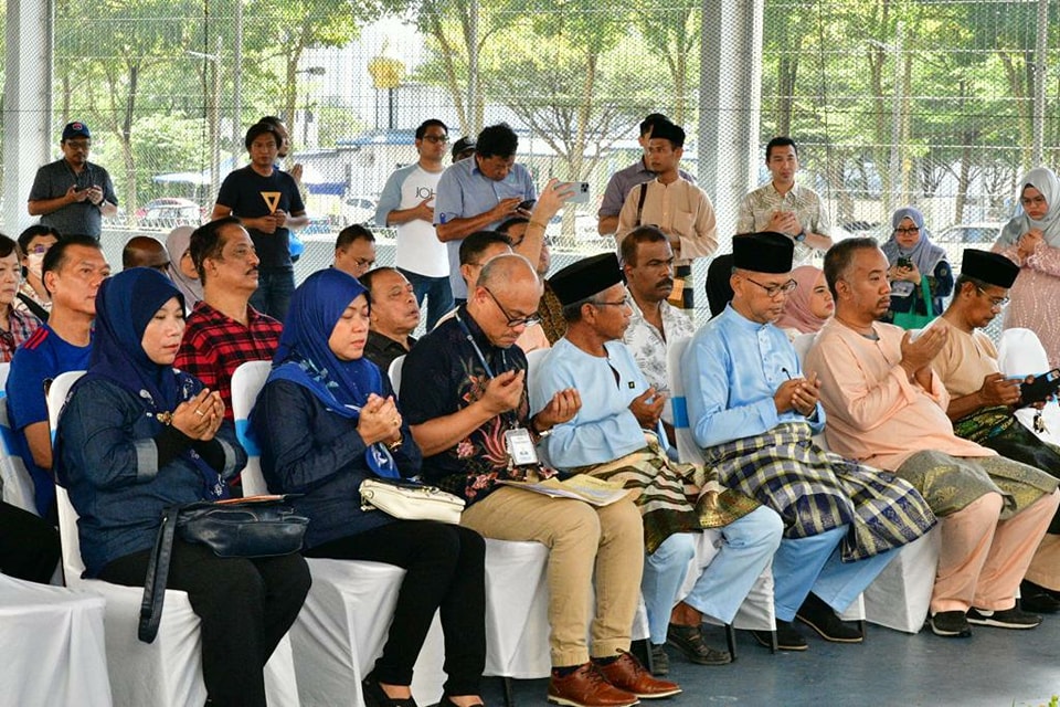 Majlis Penyerahan Surat Peruntukan Projek Kolam Tadahan di Plot C Larkin Idaman