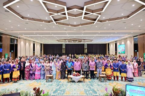 Guide Hebat Pelancong Melekat