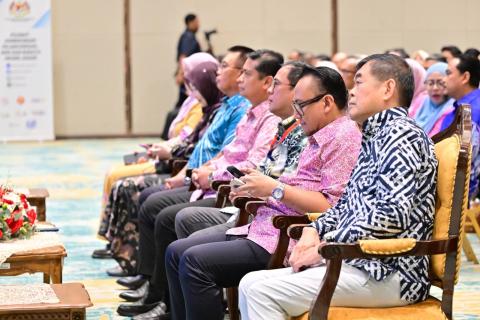 Guide Hebat Pelancong Melekat