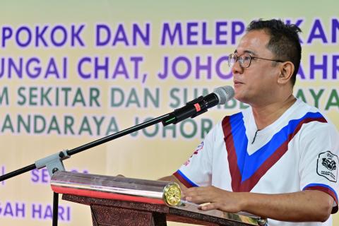 Program Rawatan Air, Penanaman Pokok & Pelepasan Anak Ikan Di Sungai Chat, Johor Bahru
