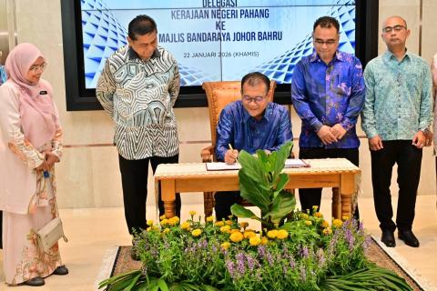 Lawatan Delegasi Kerajaan Negeri Pahang 