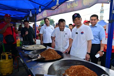 lawatan bazar ramadan