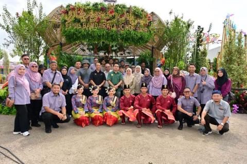 Naib Johon Laman PBT